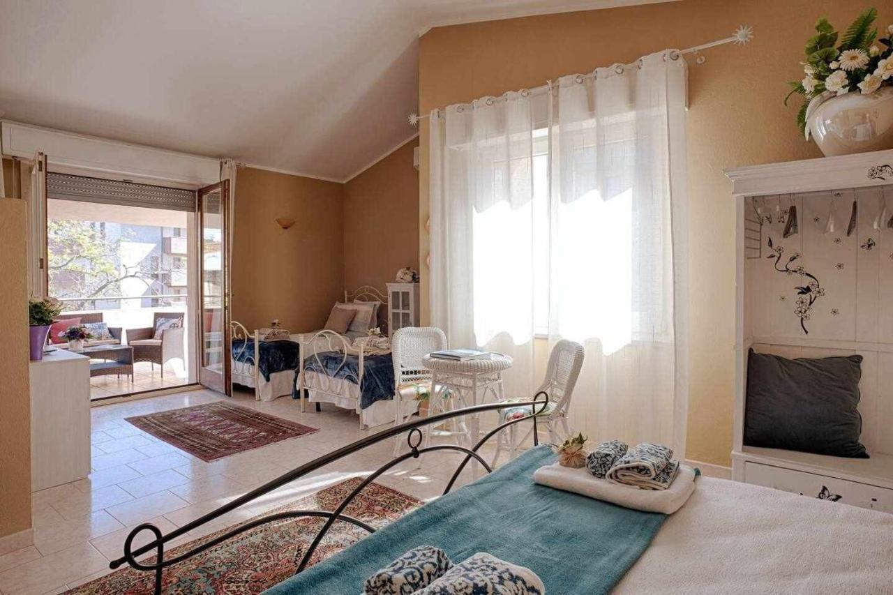 Elegante Villa Lu Centro Citta Con Parcheggio Cagliari Exterior photo